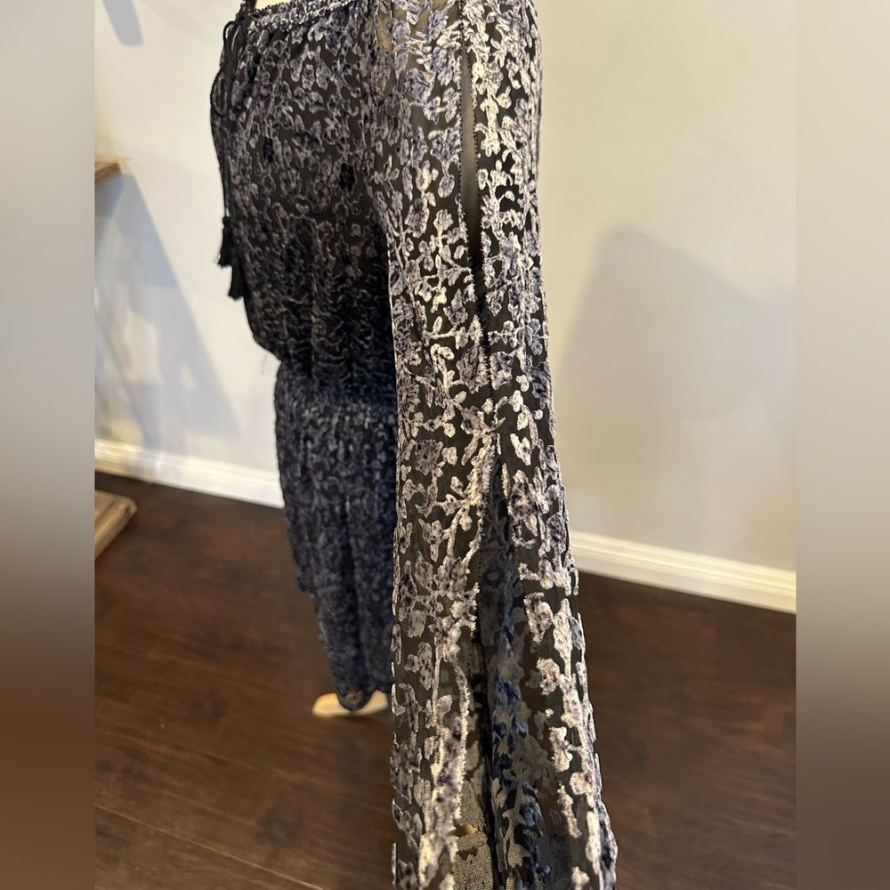 Elie Tahari Olsen A Line Cold Shoulder Velvet Dress Black Multi Size Medium - Picture 3 of 7